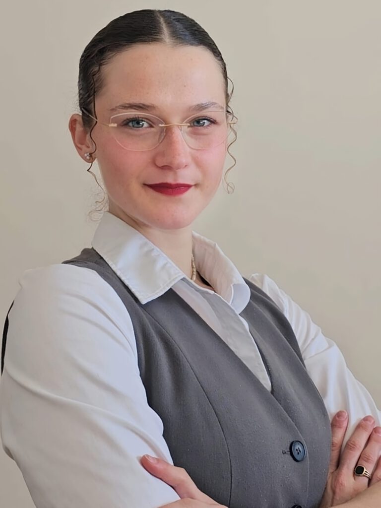 Maria Pürckhauer, Projektmanagement Nachwuchsexpertin bei TIME4PM mit Fokus auf Risikomanagement und Nachhaltigkeit